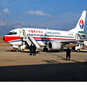 阿拉善机场货运航空快运业稳步发展的原因是什么？